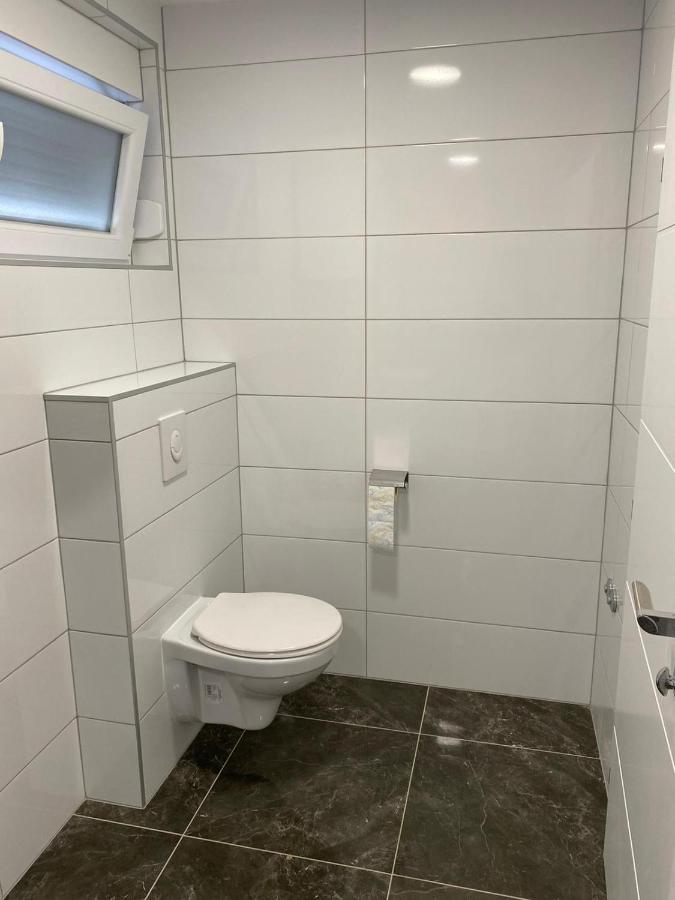 Apartmani Grgic On The Adress Branka Fucica 96 Малинска Экстерьер фото