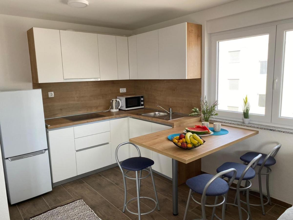 Apartmani Grgic On The Adress Branka Fucica 96 Малинска Экстерьер фото