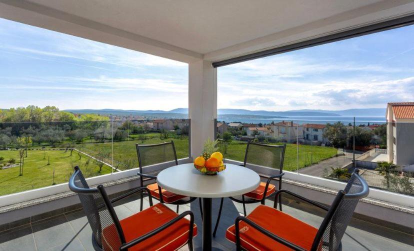 Apartmani Grgic On The Adress Branka Fucica 96 Малинска Экстерьер фото